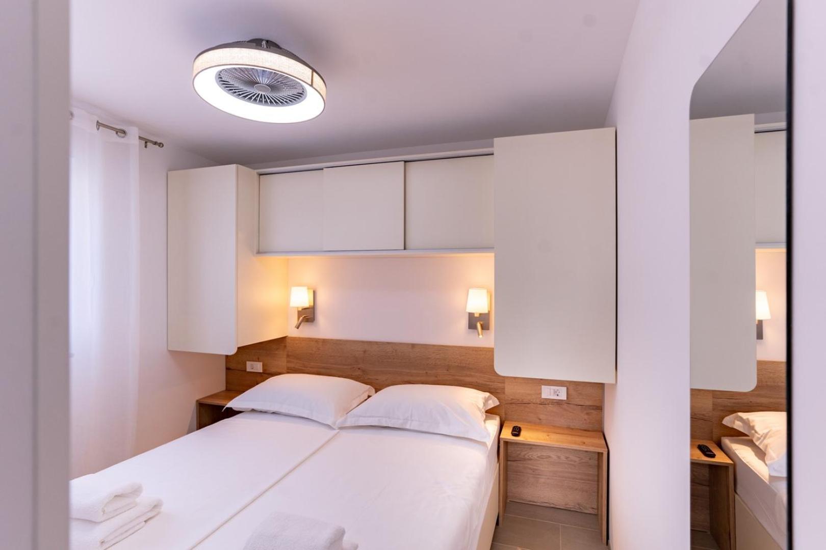 Arti Holiday Homes Banjol Exteriér fotografie