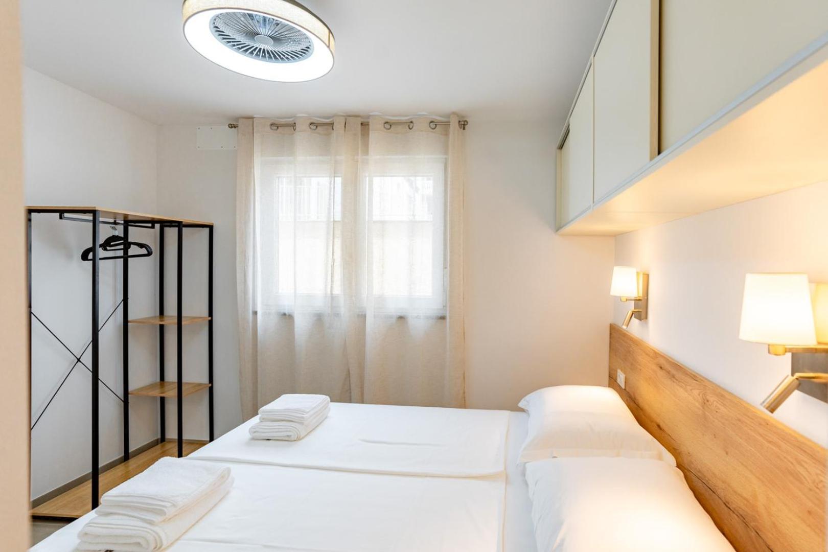 Arti Holiday Homes Banjol Exteriér fotografie