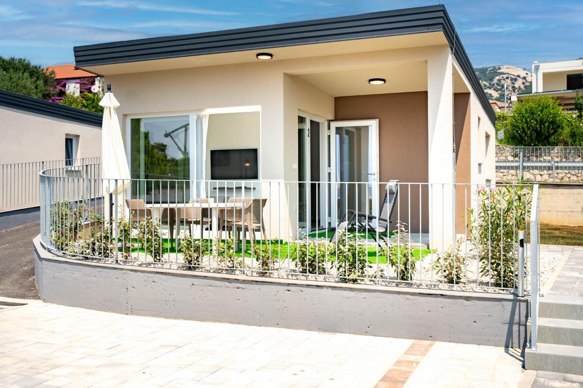 Arti Holiday Homes Banjol Exteriér fotografie